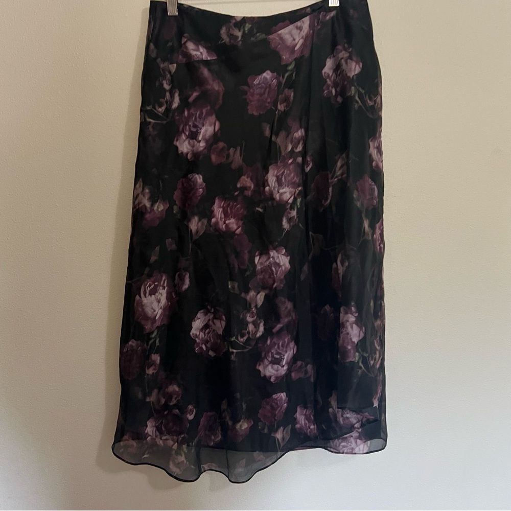 Vince floral black midi skirt women’s size 4 NWT MSRP $345